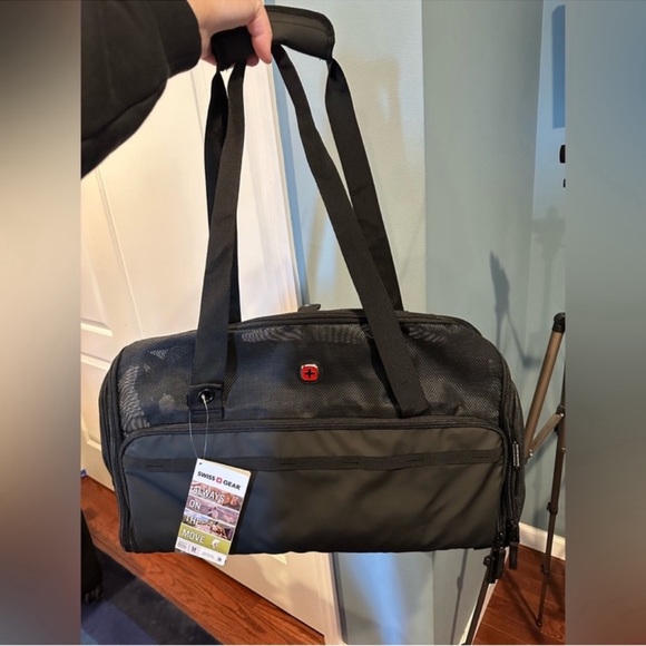 Swissgear 3321 Getaway Premium Travel Pet Carrier in Black (up to 20 pounds) - Picture 11 of 16